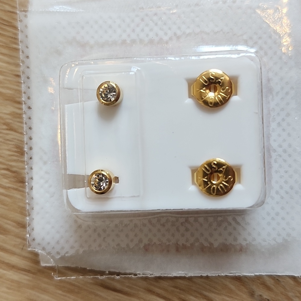 Gold Stud White Stone Earrings Set